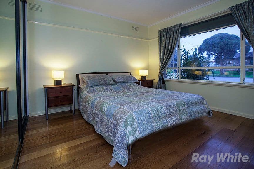1 Koonalda Grove, Dandenong North VIC 3175, Dandenong North - Thumbnail 2