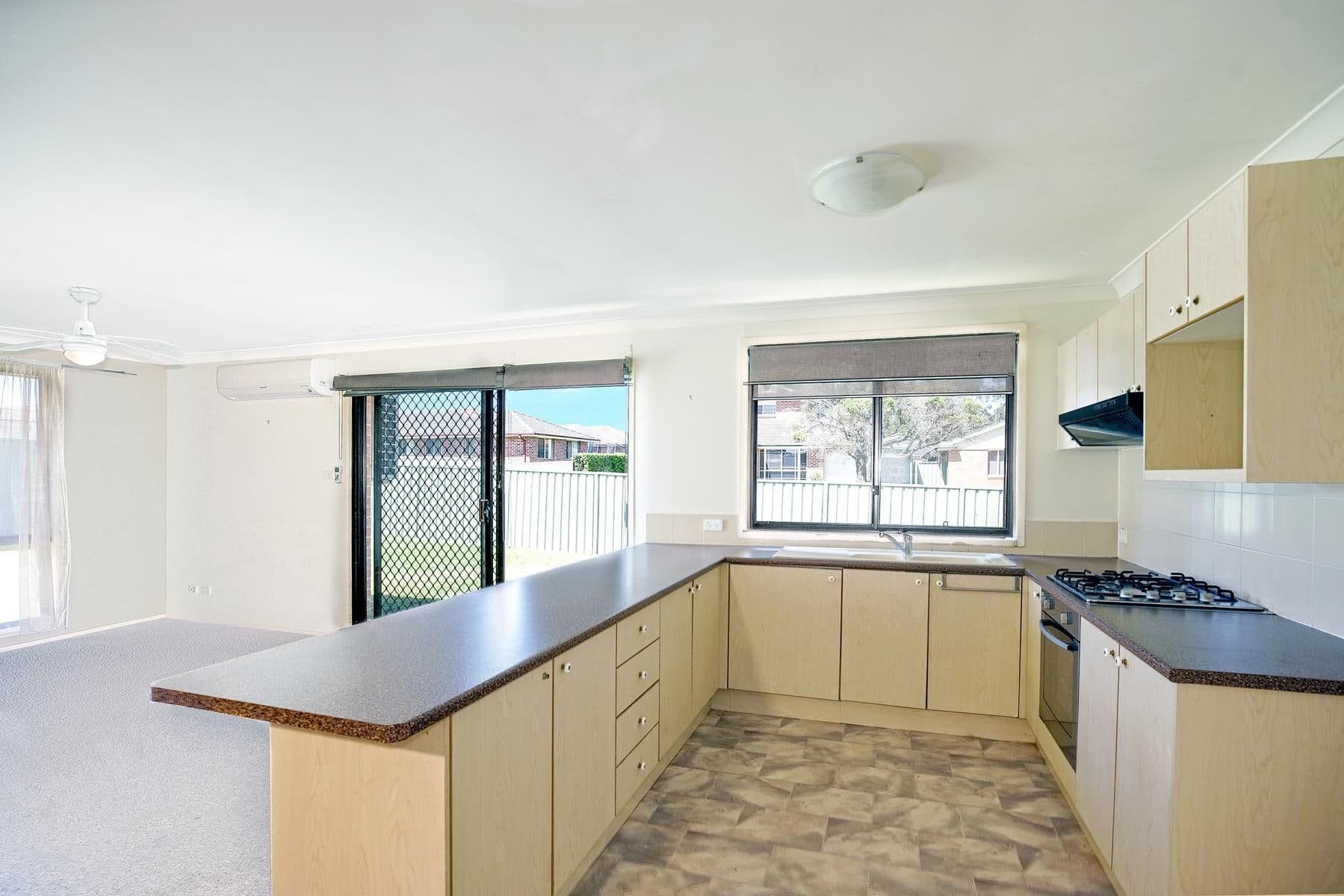 8 Englewood Way, Glenmore Park NSW 2745, Glenmore Park - Thumbnail 4