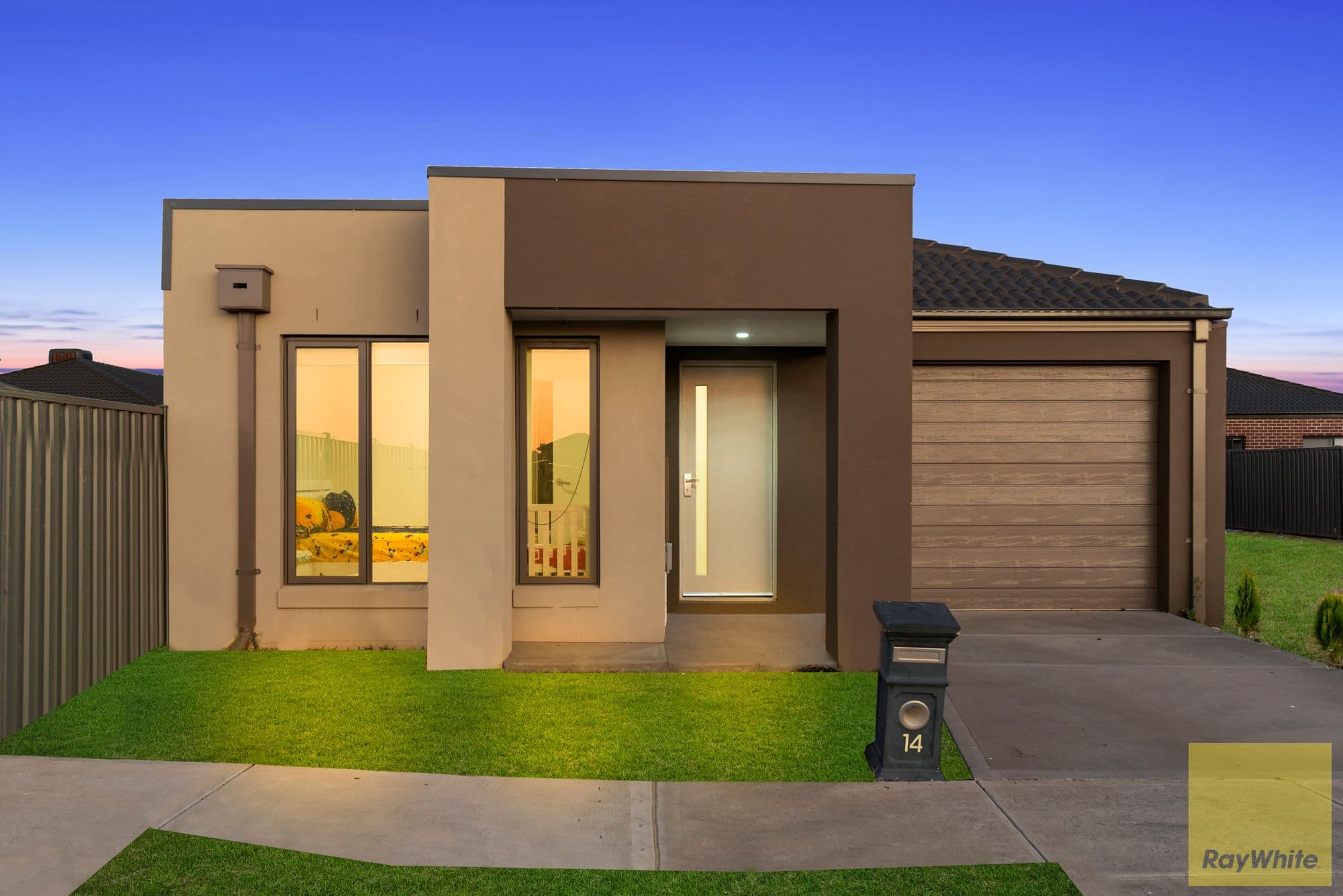 14 Manda Circuit, Tarneit VIC 3029, Tarneit - Thumbnail 2