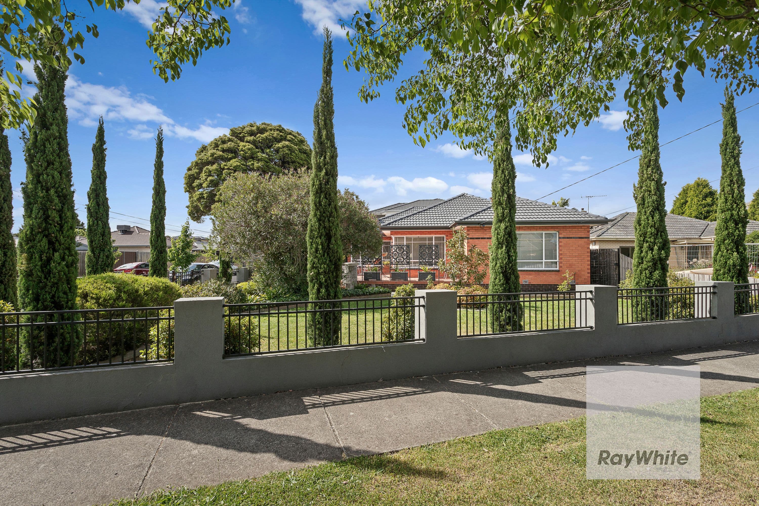 140 The Boulevard, Thomastown VIC 3074, Thomastown - Thumbnail 2