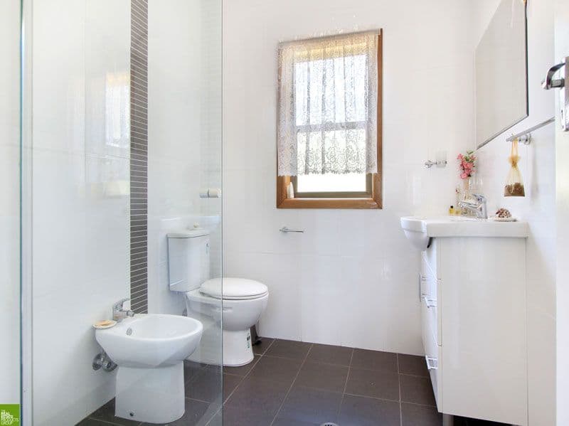 94 Barina Avenue, LAKE HEIGHTS NSW 2502, Lake Heights - Thumbnail 4