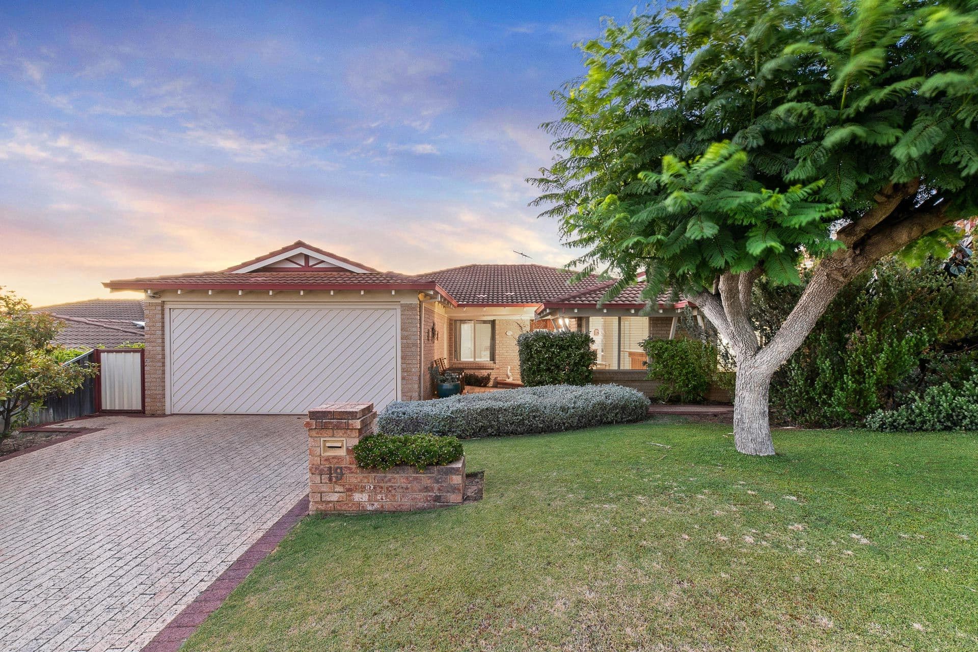 19 Warrener Gardens, Gwelup WA 6018, Gwelup - Image 1