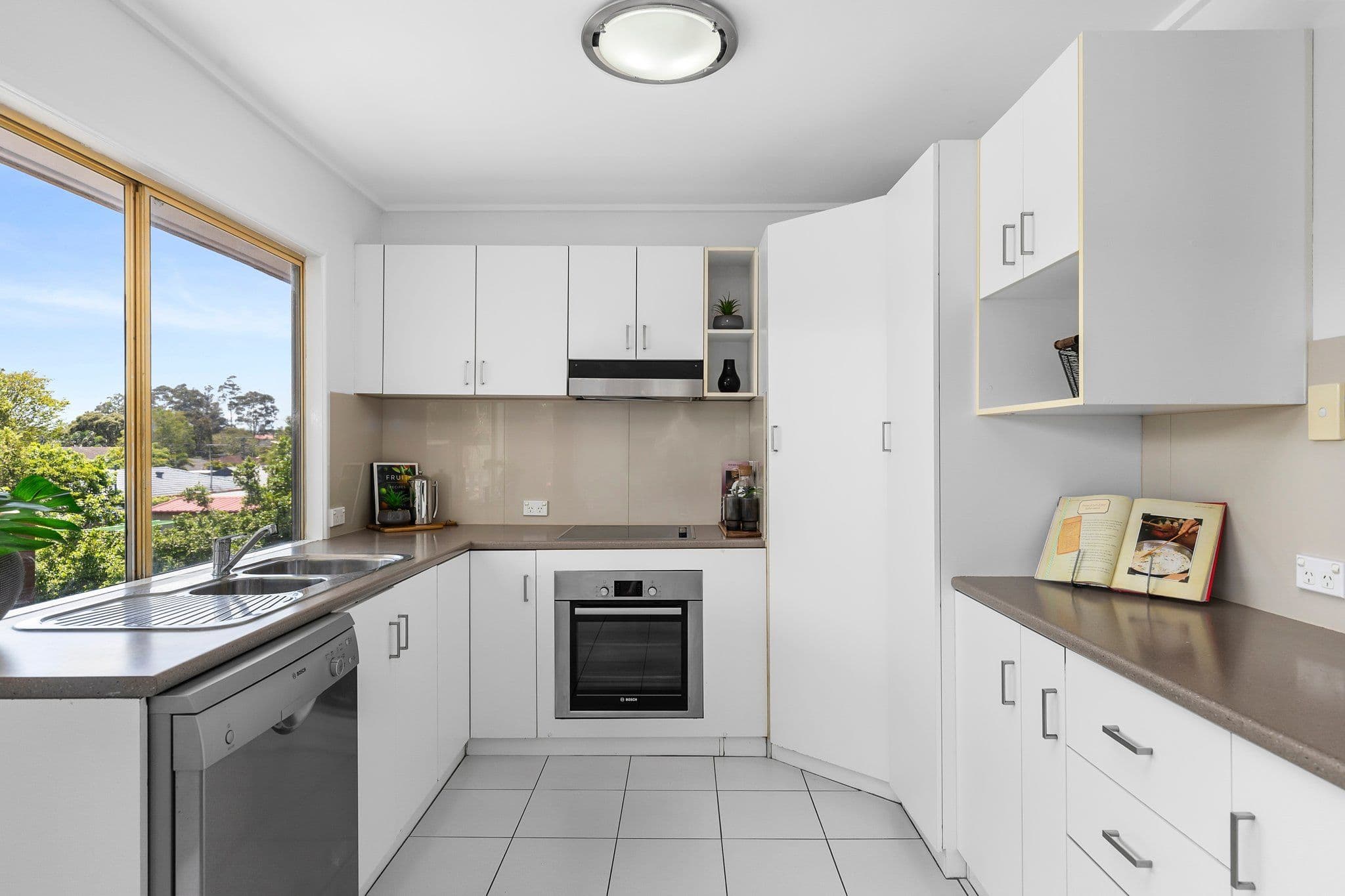 8 Kinkuna Street, Wishart QLD 4122, Wishart - Thumbnail 4