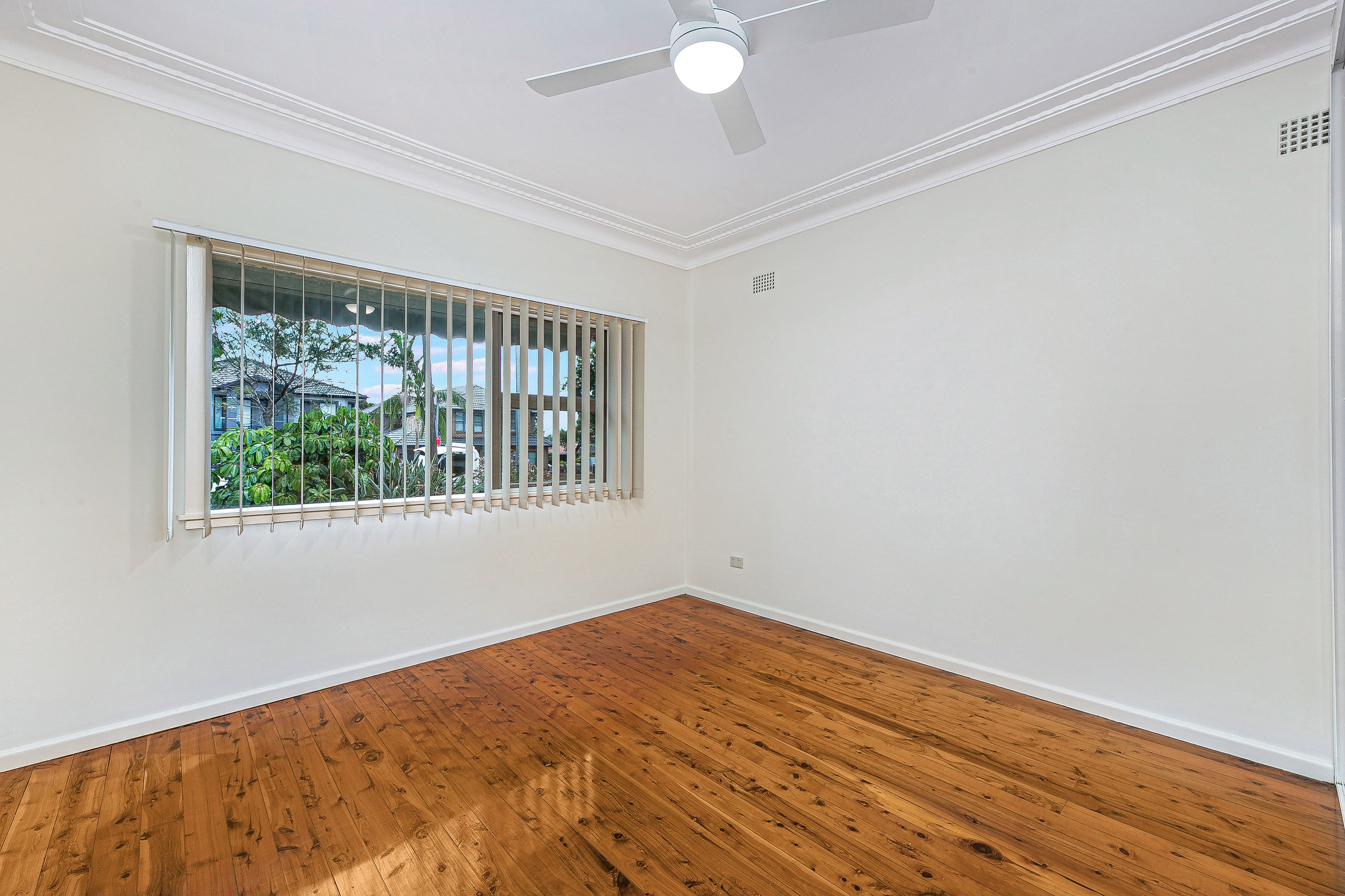 9 Rex Road, Georges Hall NSW 2198, Georges Hall - Thumbnail 7