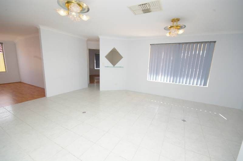 19 Welstead Way, HOCKING WA 6065, Hocking - Thumbnail 2