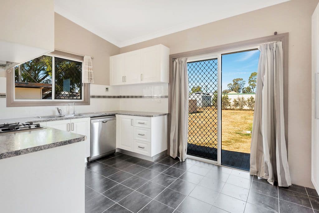 227 Bridge Street, Oakey QLD 4401, Oakey - Thumbnail 4
