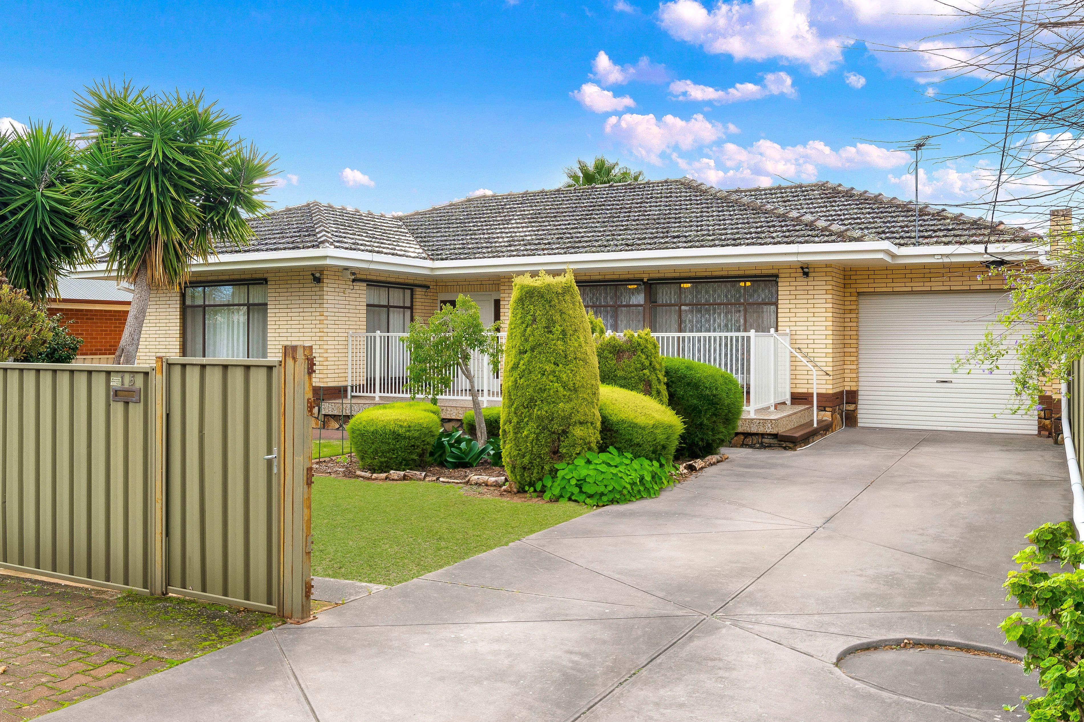 15 Maurice Avenue, Rostrevor SA 5073, Rostrevor - Image 1