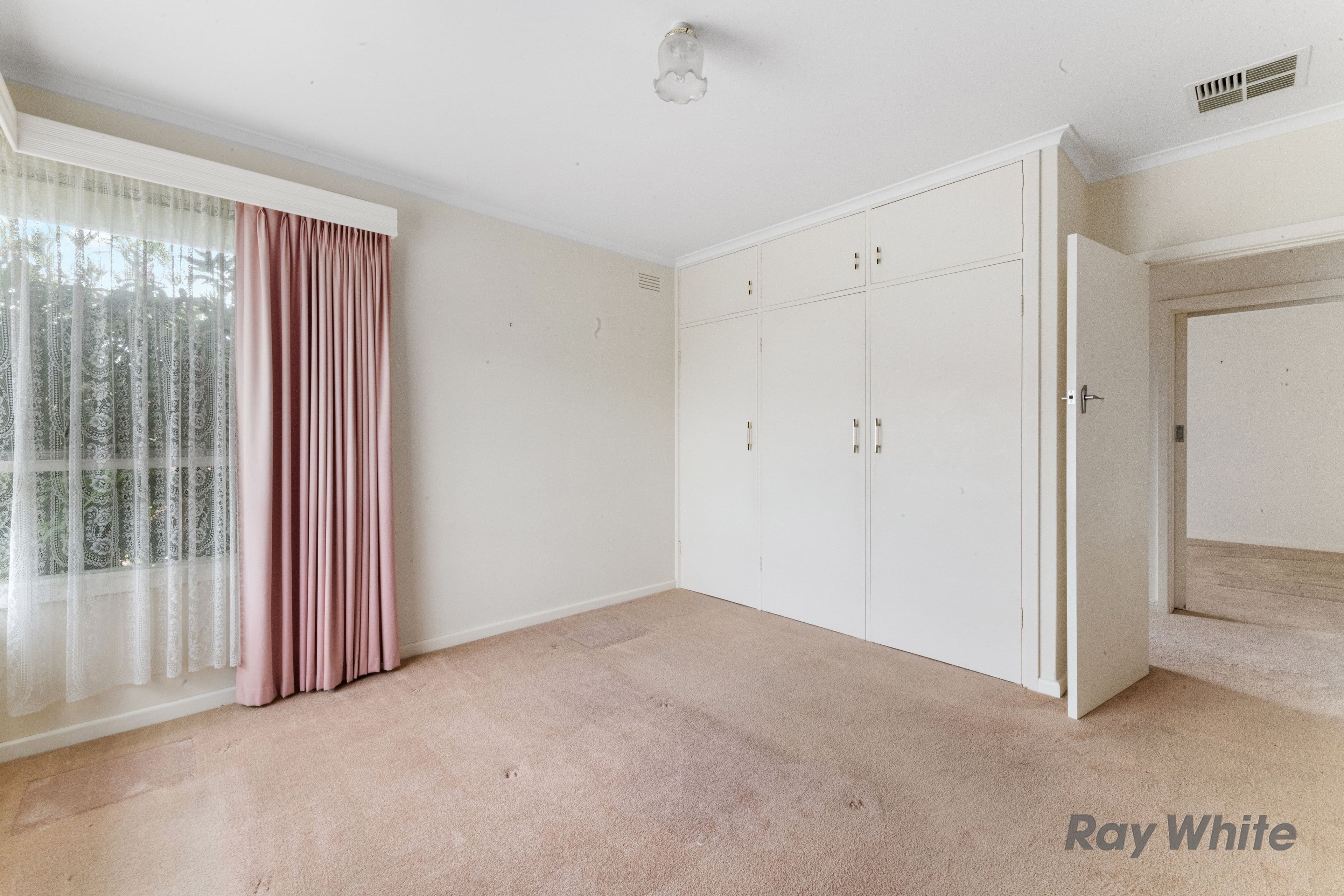6 Latimer Street, Benalla VIC 3672, Benalla - Thumbnail 2