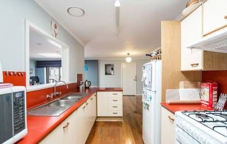 3 Prouse Place, Werribee VIC 3030, Werribee - Thumbnail 5