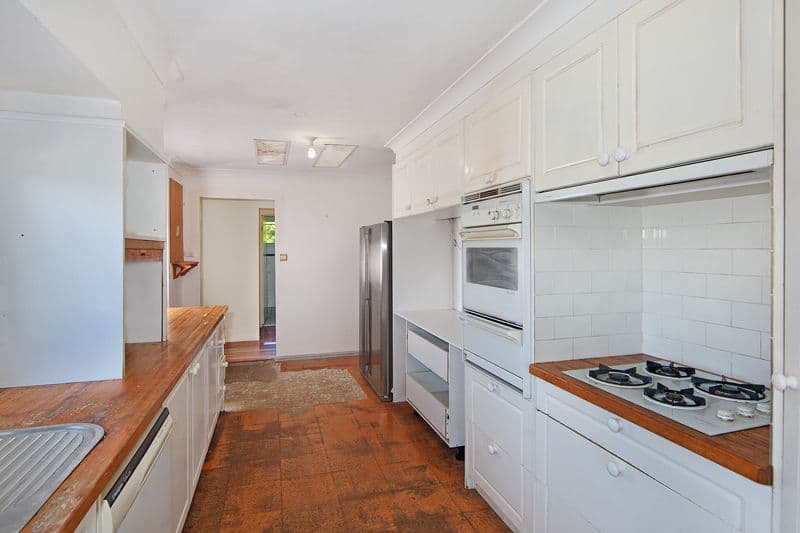 4 Barramundi Place, BATEAU BAY NSW 2261, Bateau Bay - Thumbnail 2