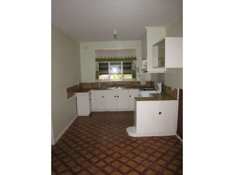 80 Alexander Avenue, THOMASTOWN VIC 3074, Thomastown - Thumbnail 2