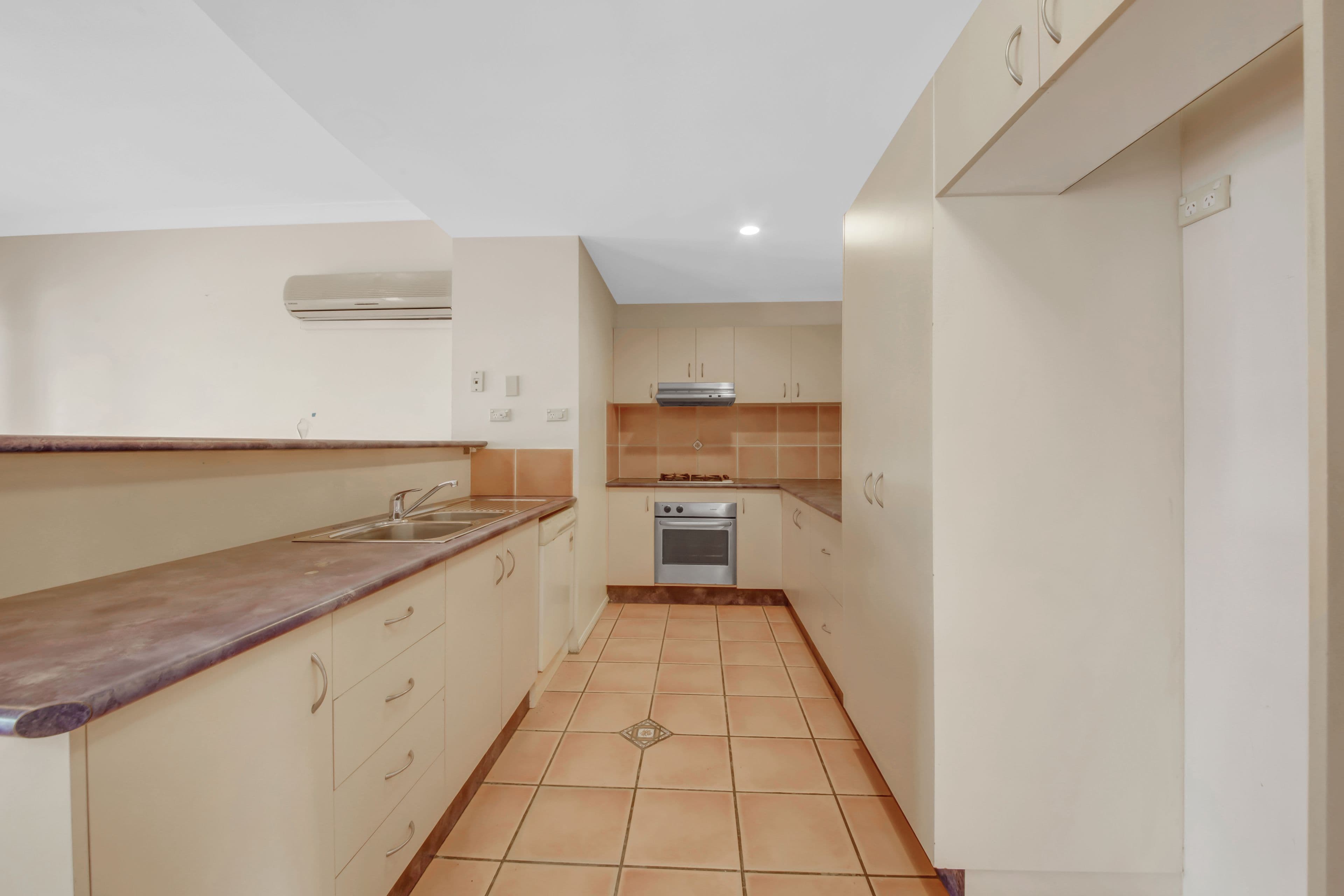 81 Central Lane, Gladstone Central QLD 4680, Gladstone Central - Thumbnail 4