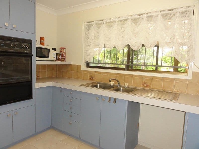 11 Madrid Court, WISHART QLD 4122, Wishart - Thumbnail 4
