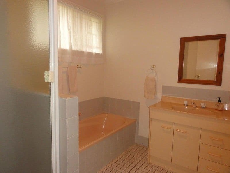 11 Madrid Court, WISHART QLD 4122, Wishart - Thumbnail 7