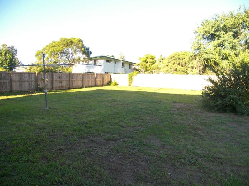 13 Dunsinane Street, BEAUDESERT QLD 4285, Beaudesert - Thumbnail 3
