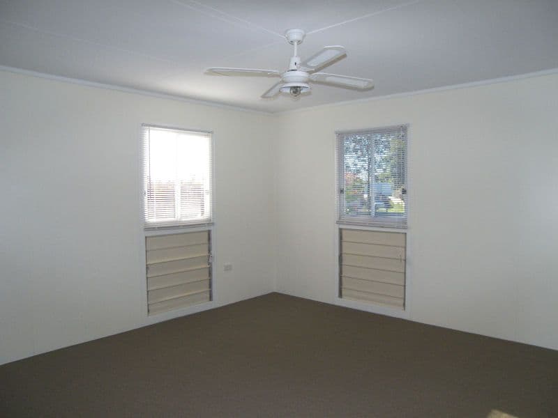 13 Dunsinane Street, BEAUDESERT QLD 4285, Beaudesert - Thumbnail 5