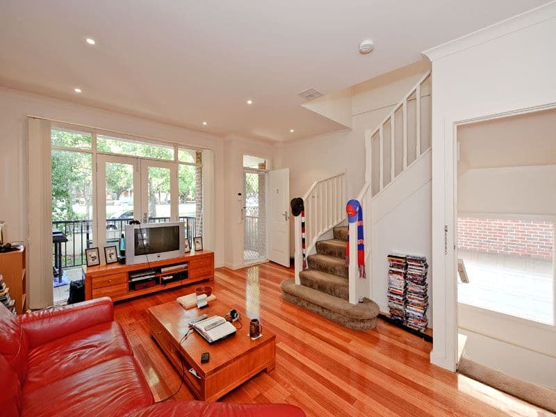 1082-1084 Whitehorse Road, BOX HILL VIC 3128, Box Hill - Thumbnail 2