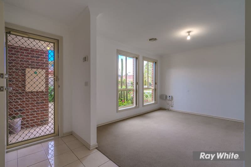 4 HENDRIKS Court, Werribee VIC 3030, Werribee - Thumbnail 2