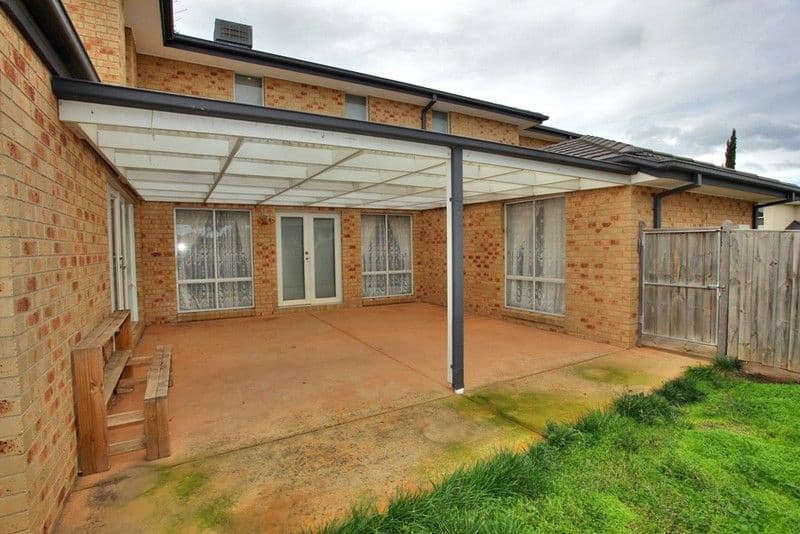 51 LAKESIDE Drive, WERRIBEE VIC 3030, Werribee - Thumbnail 3