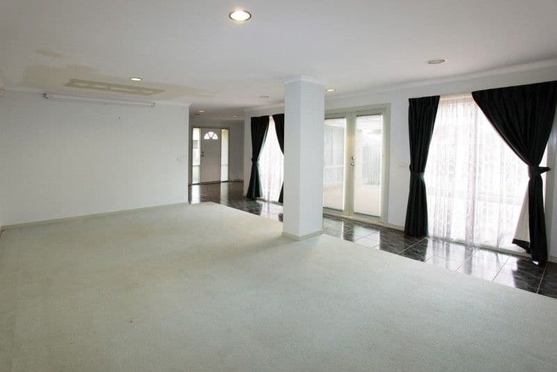 51 LAKESIDE Drive, WERRIBEE VIC 3030, Werribee - Thumbnail 7