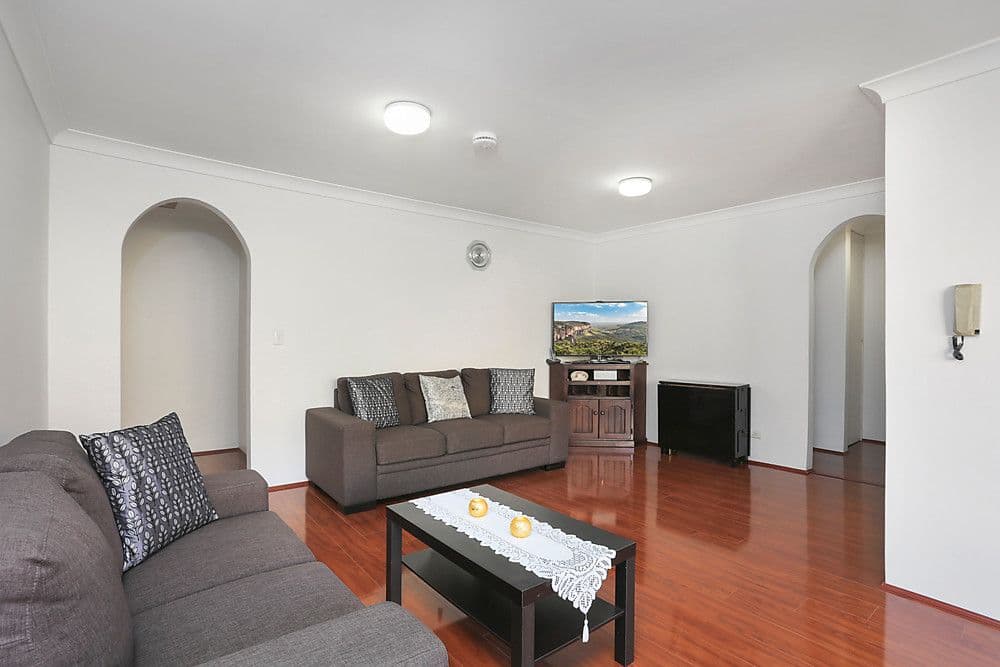 47 Carson Street, Shepparton, Shepparton - Thumbnail 2