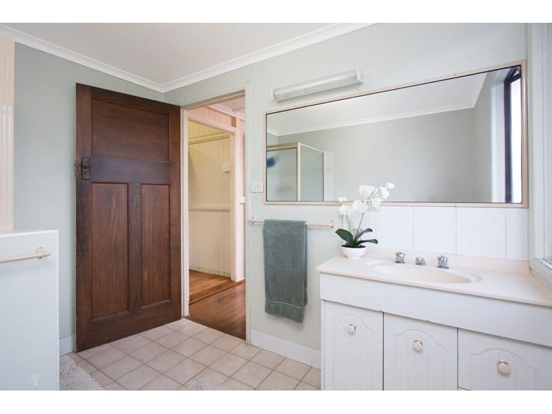 32 Carroll Crescent, GRANGE QLD 4051, Grange - Thumbnail 8