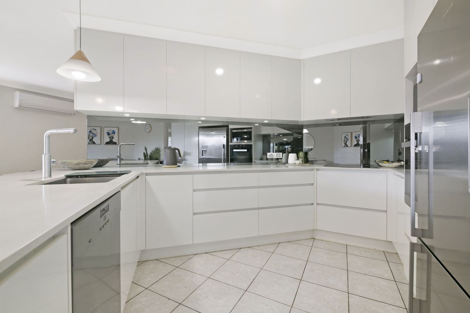 23 Springsure Drive, Mudgeeraba QLD 4213, Mudgeeraba - Thumbnail 4