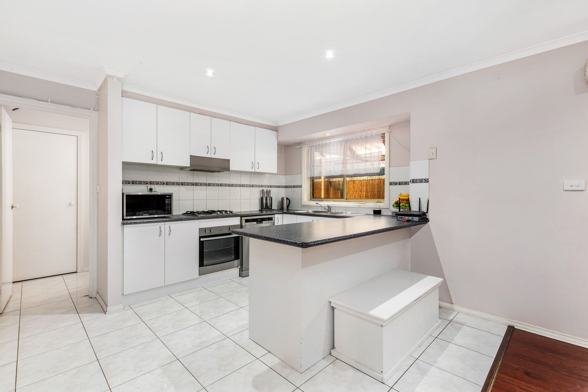 16 Abbotswood Drive, Hoppers Crossing VIC 3029, Hoppers Crossing - Thumbnail 2