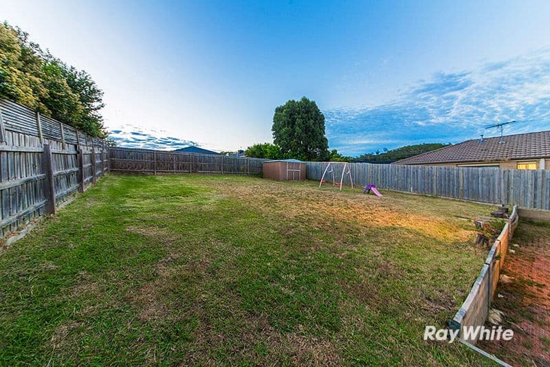 12 Redcherry Court, Pakenham VIC 3810, Pakenham - Thumbnail 2