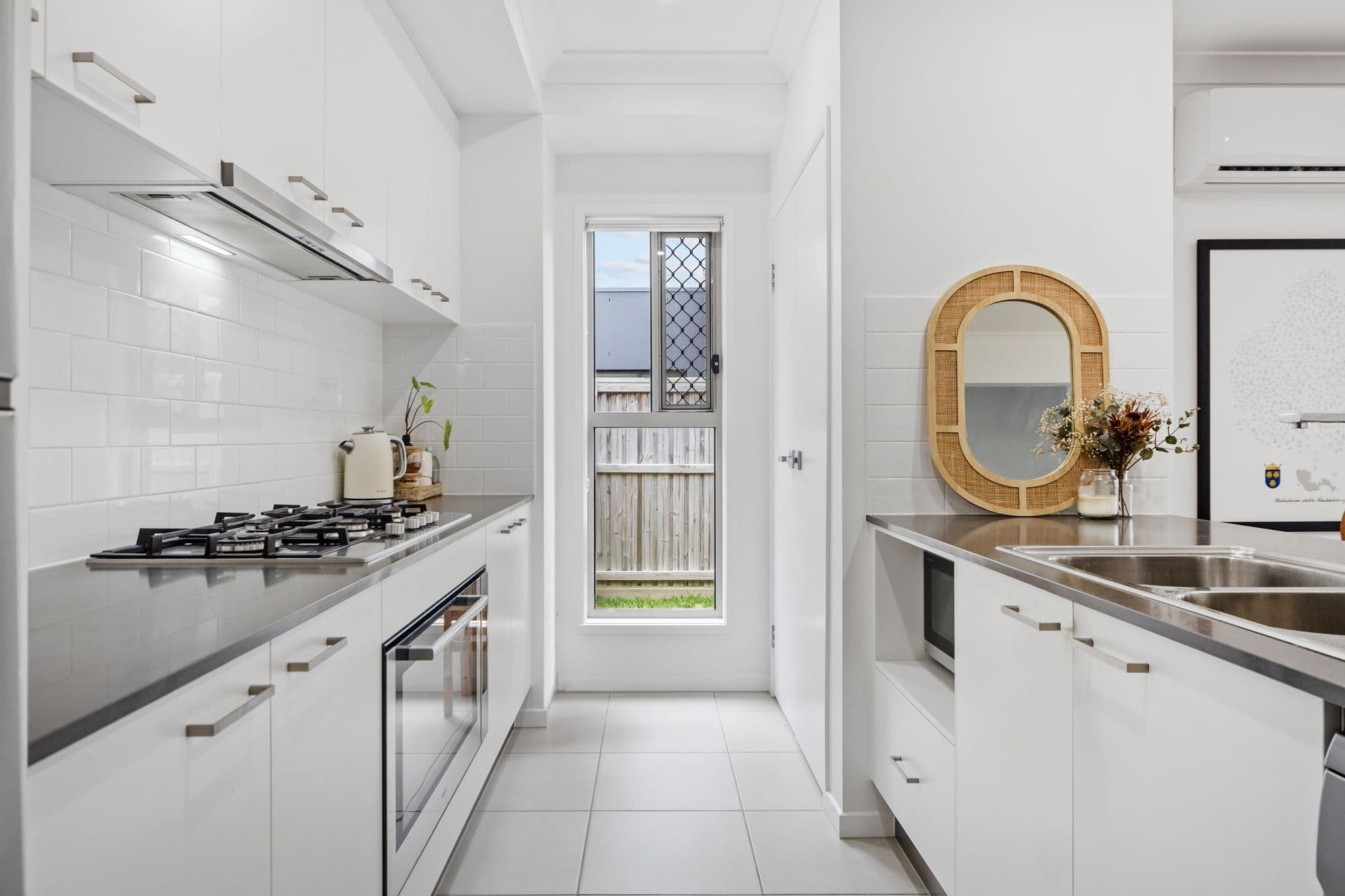 102 Lakeview Promenade, Newport QLD 4020, Newport - Thumbnail 3