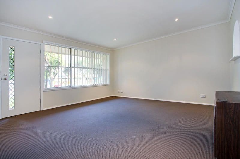 31 Robertson Drive, MORNINGTON VIC 3931, Mornington - Thumbnail 3