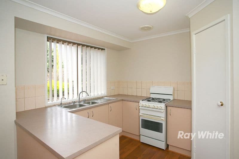 16 Joyce Street, CRANBOURNE VIC 3977, Cranbourne West - Thumbnail 5