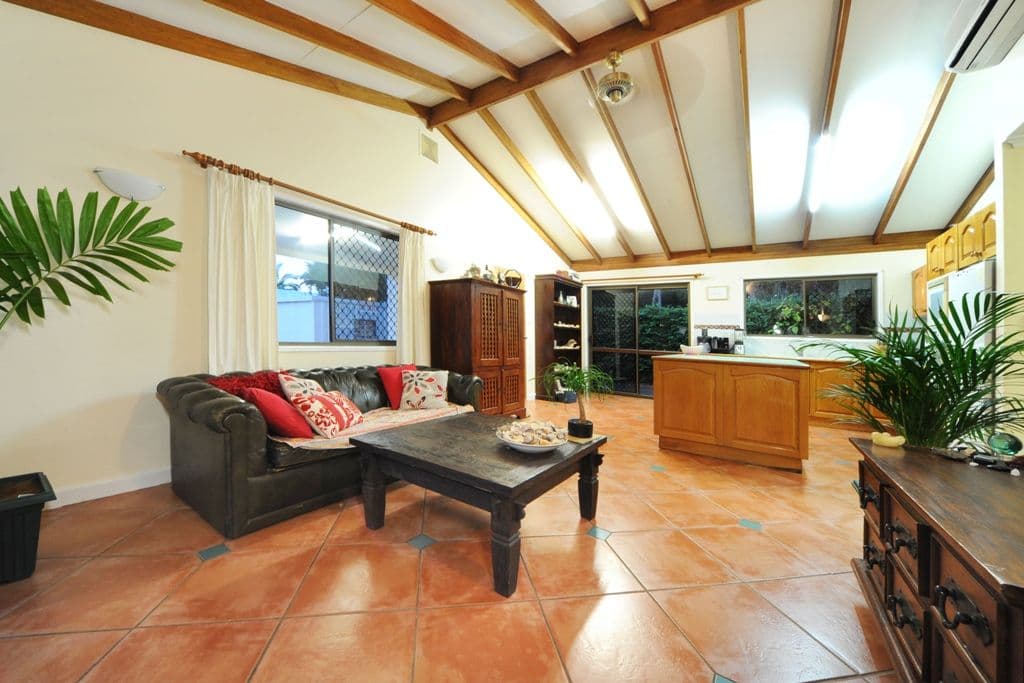 7 Adina Street, CANNONVALE QLD 4802, Cannonvale - Thumbnail 2