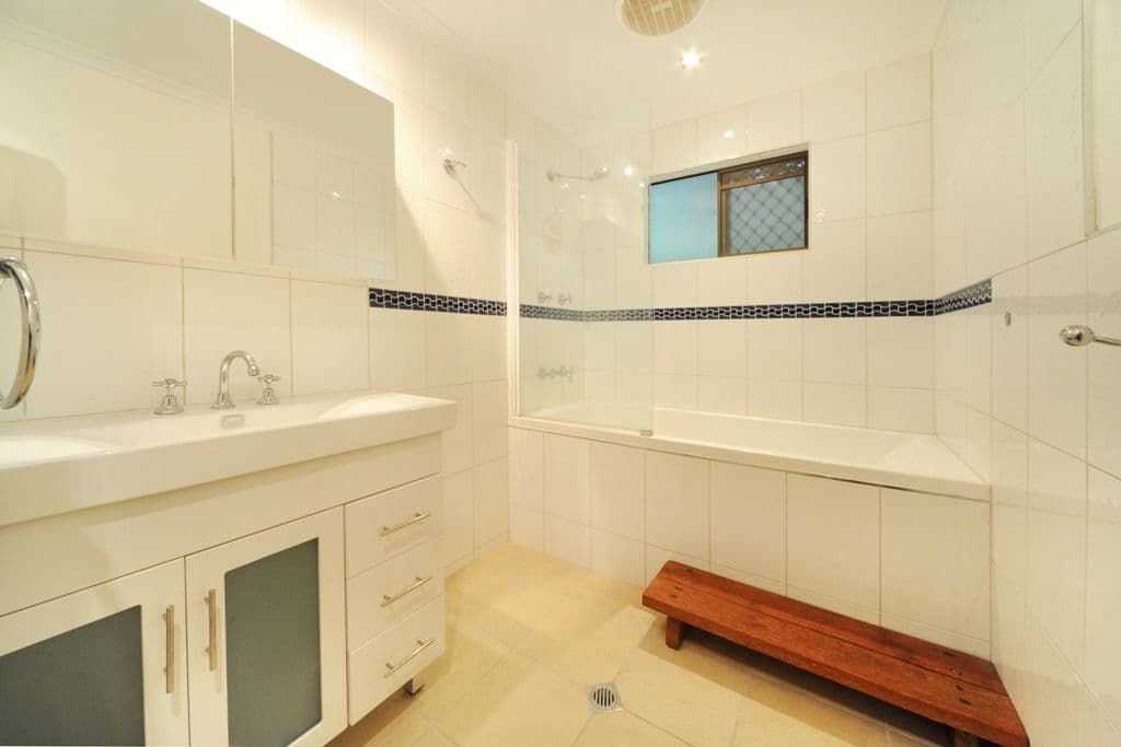 7 Adina Street, CANNONVALE QLD 4802, Cannonvale - Thumbnail 3