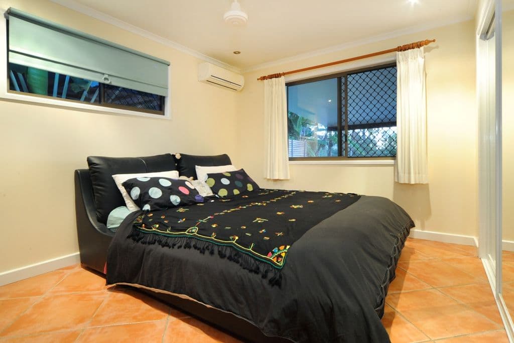 7 Adina Street, CANNONVALE QLD 4802, Cannonvale - Thumbnail 6