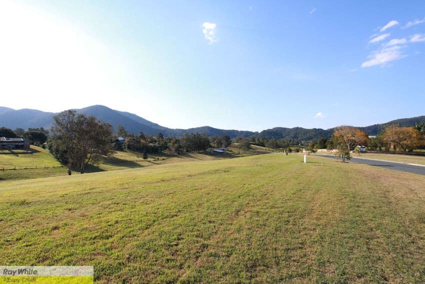 5 Angshelle Court, SAMFORD VALLEY QLD 4520, Samford Valley - Thumbnail 3