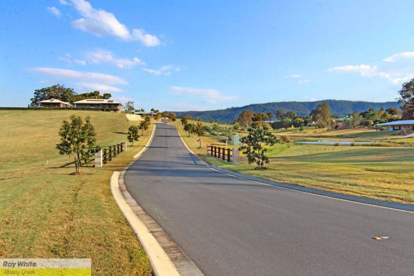 5 Angshelle Court, SAMFORD VALLEY QLD 4520, Samford Valley - Thumbnail 5
