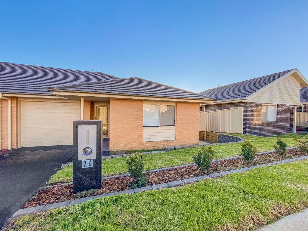 74 Nigella Circuit, Hamlyn Terrace NSW 2259, Hamlyn Terrace - Thumbnail 2