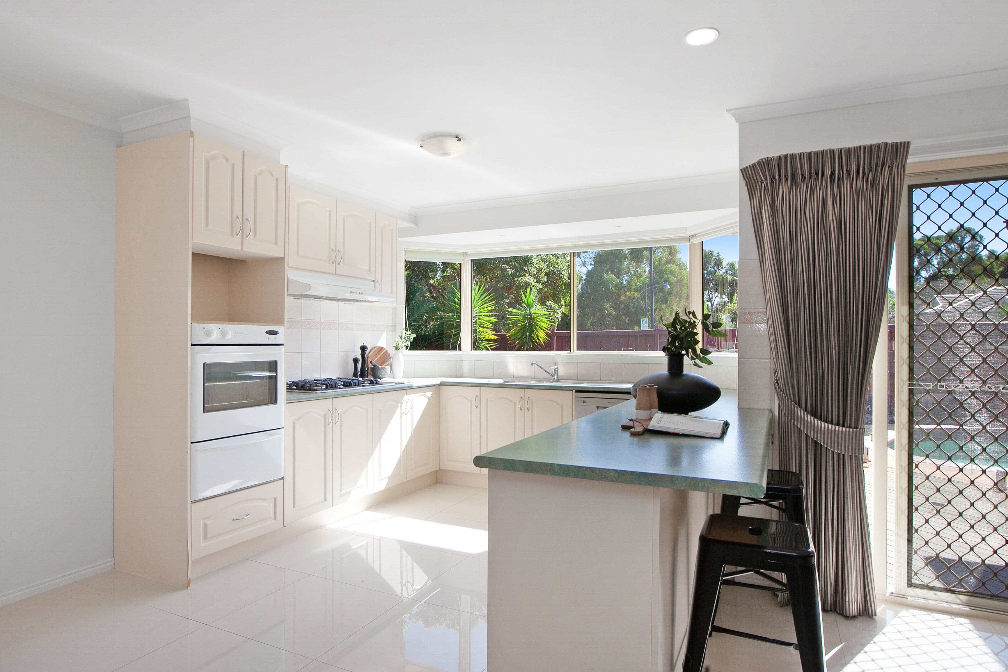 18 The Terrace, South Morang VIC 3752, South Morang - Thumbnail 2