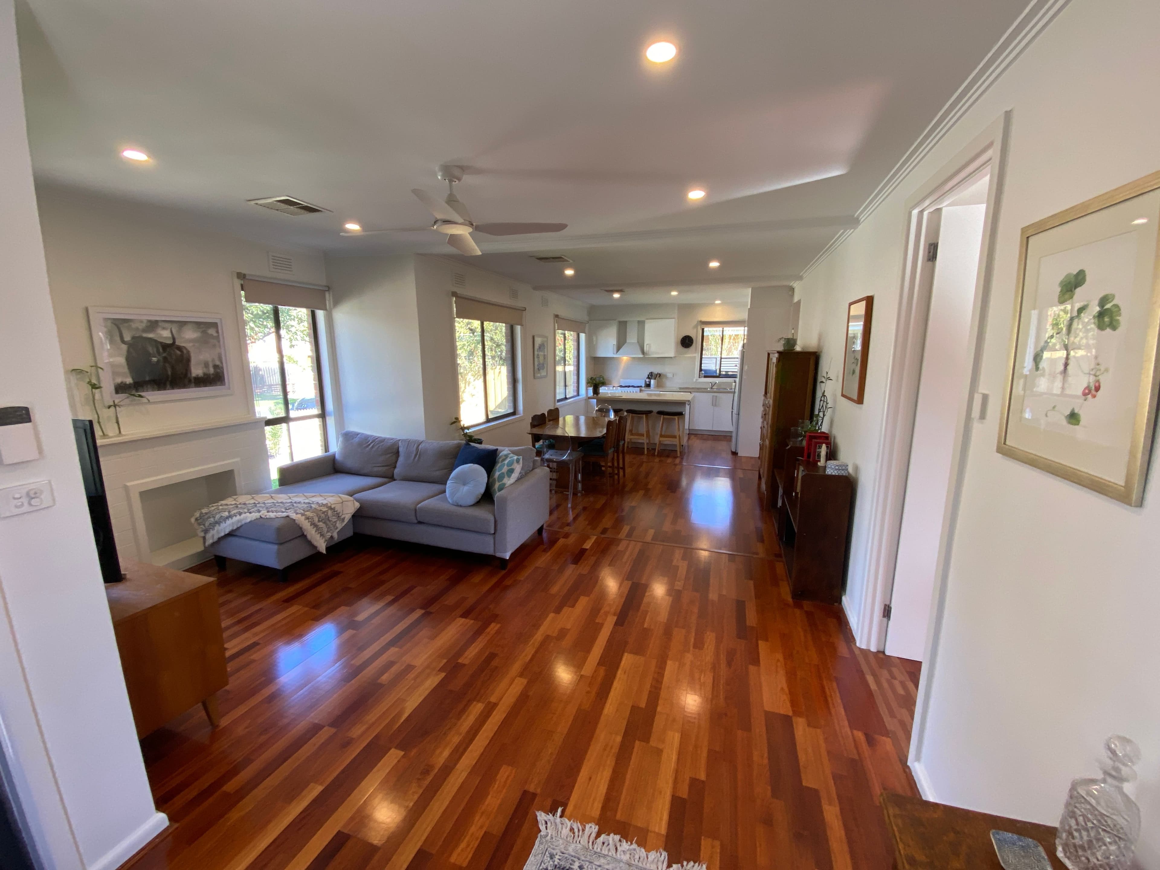21 Kerang Avenue, Reservoir VIC 3073, Reservoir - Thumbnail 3