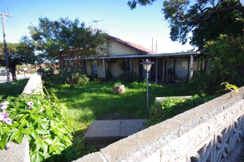 1 Wollong  Place, NOLLAMARA WA 6061, Nollamara - Thumbnail 4