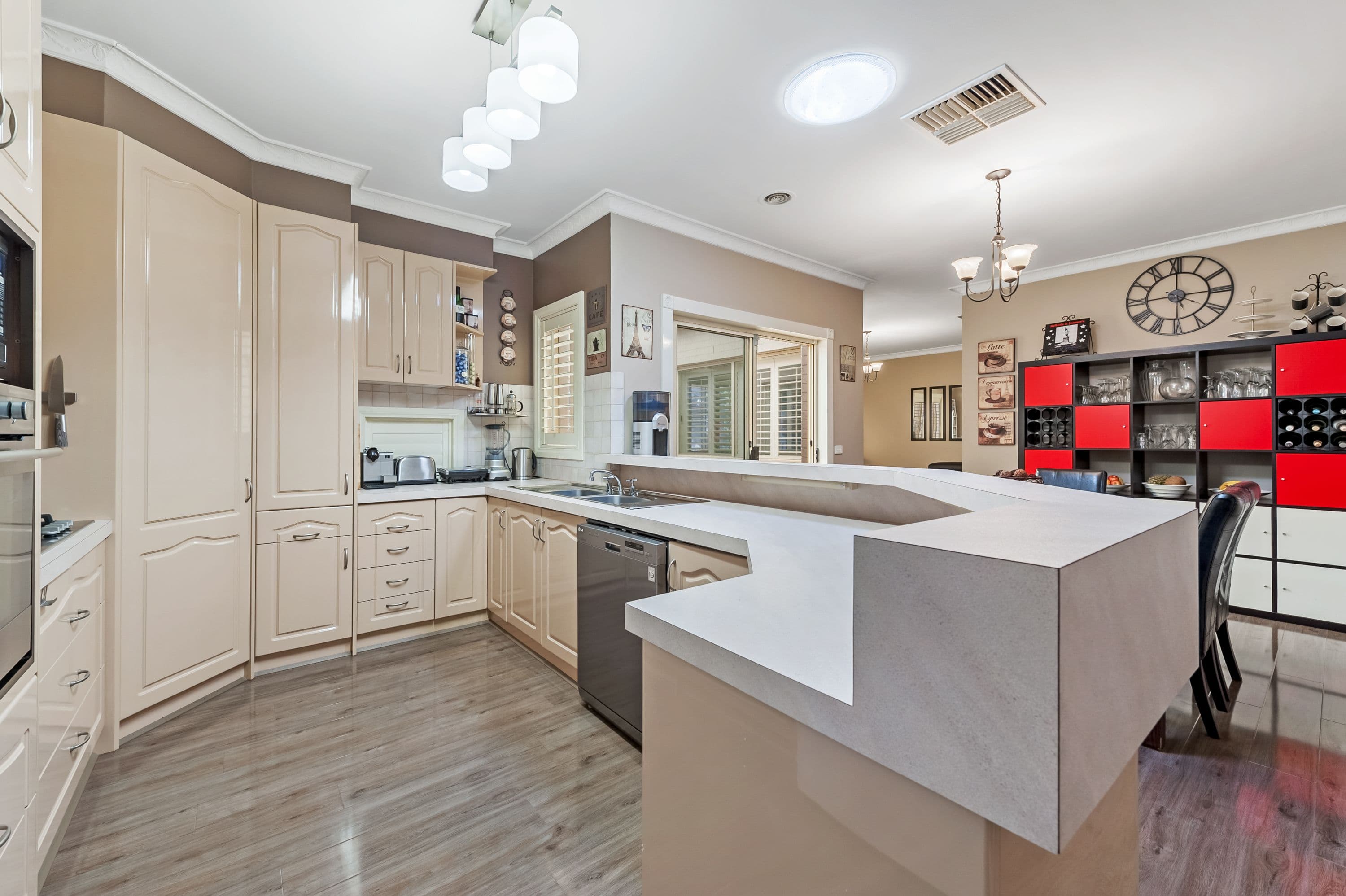 41 Saronvale Crescent, Hillside VIC 3037, Hillside - Thumbnail 6