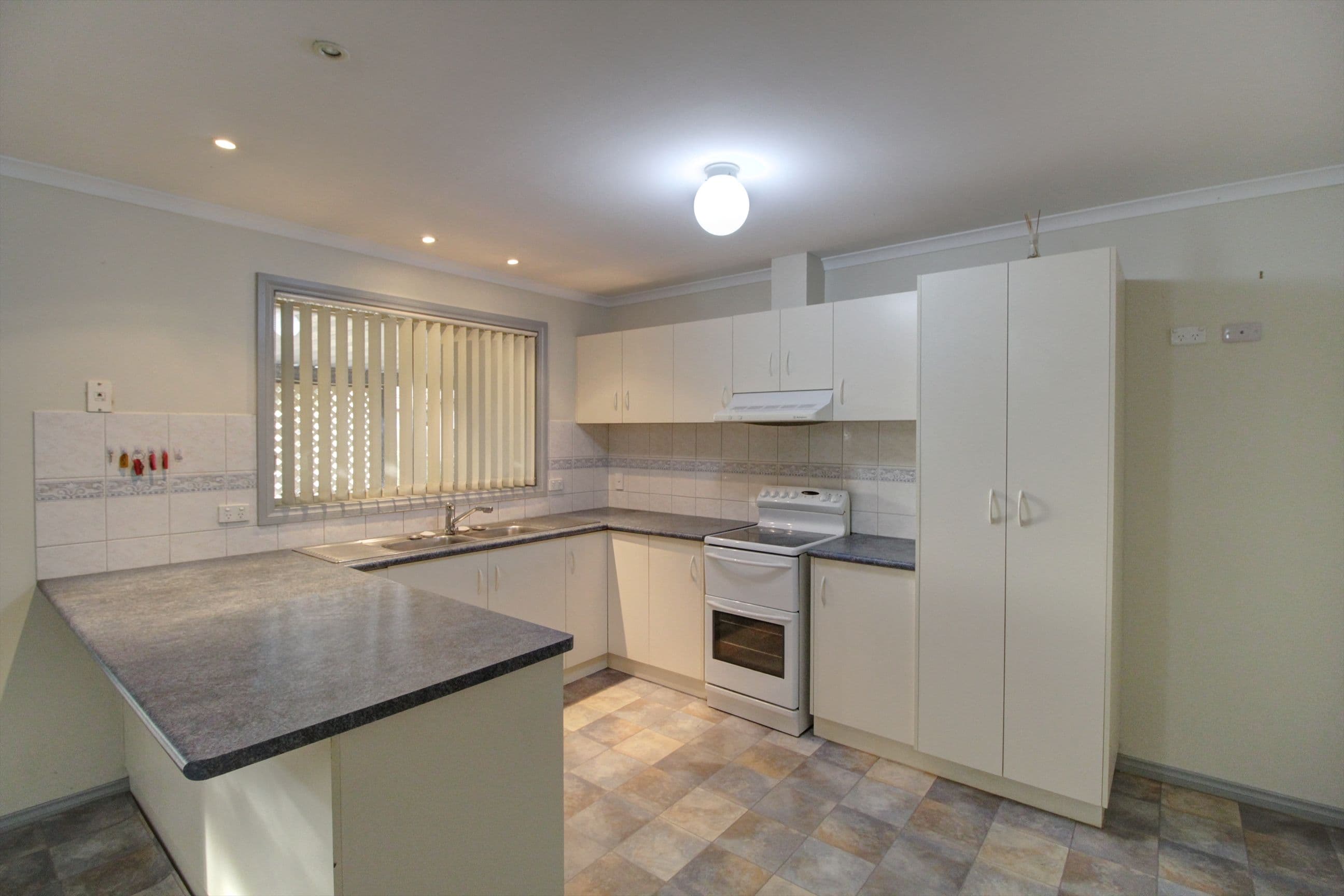 4 Nalara Avenue, Loxton SA 5333, Loxton - Thumbnail 2
