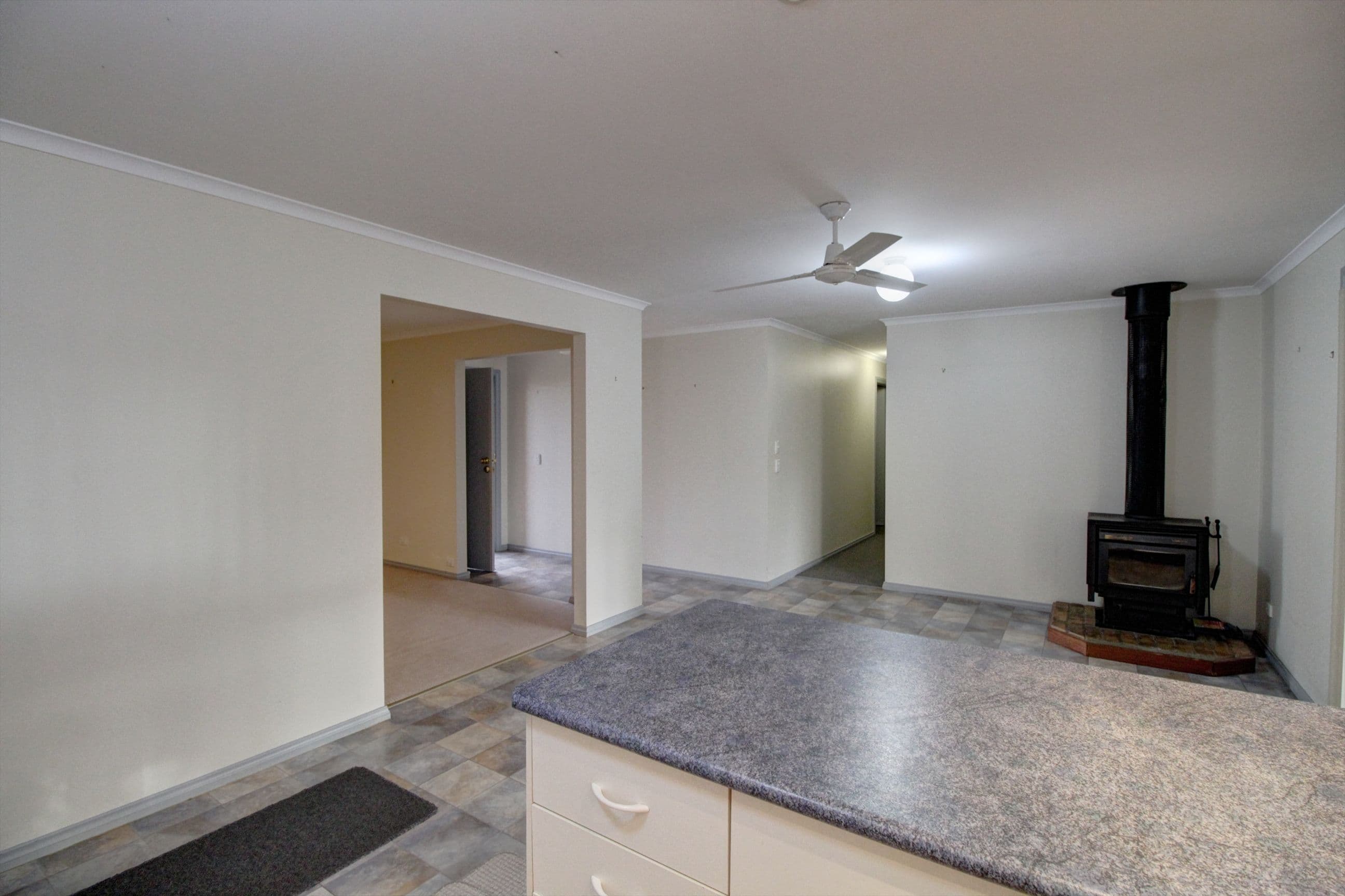 4 Nalara Avenue, Loxton SA 5333, Loxton - Thumbnail 4
