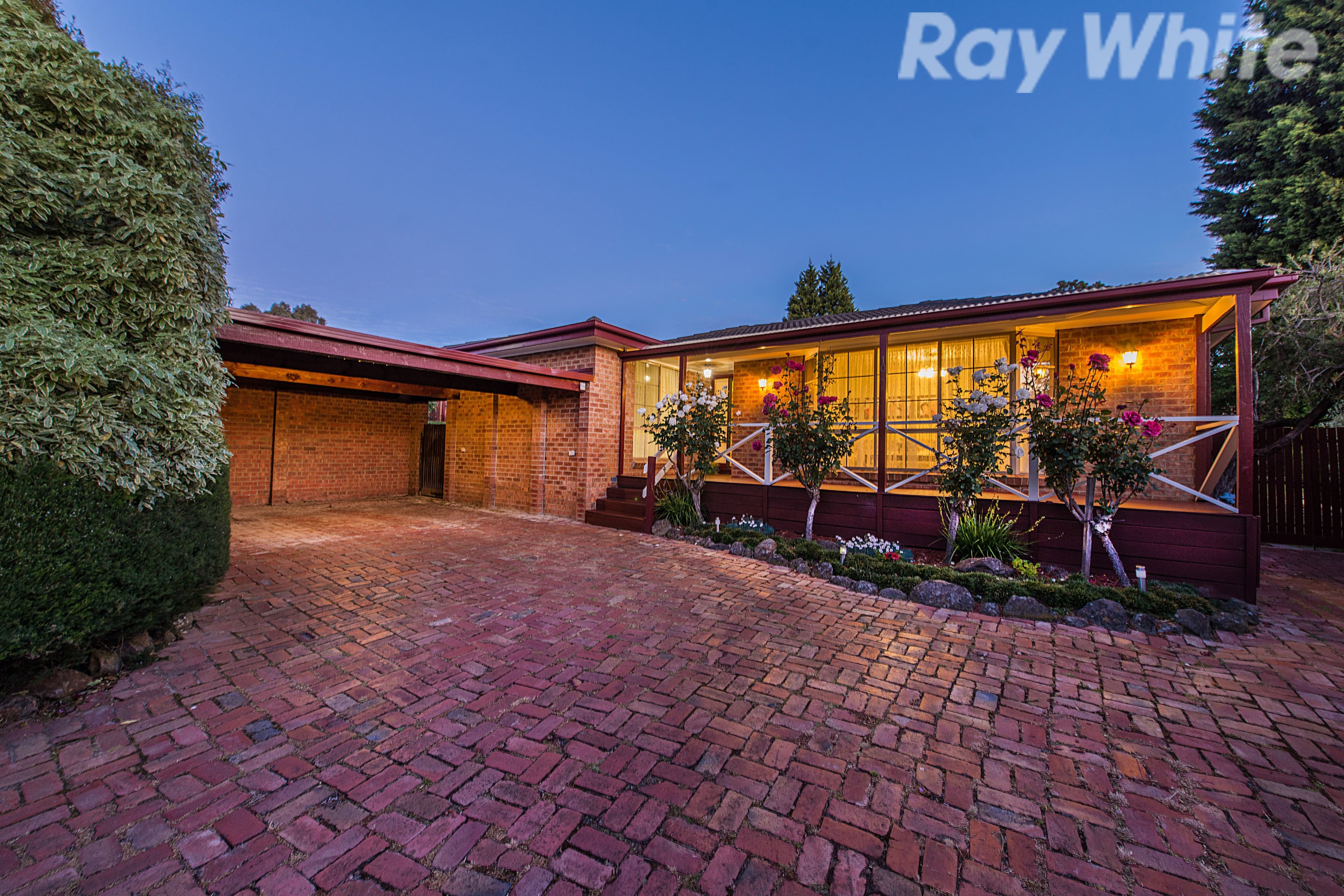10 Denise Close, Rowville VIC 3178, Rowville - Thumbnail 2