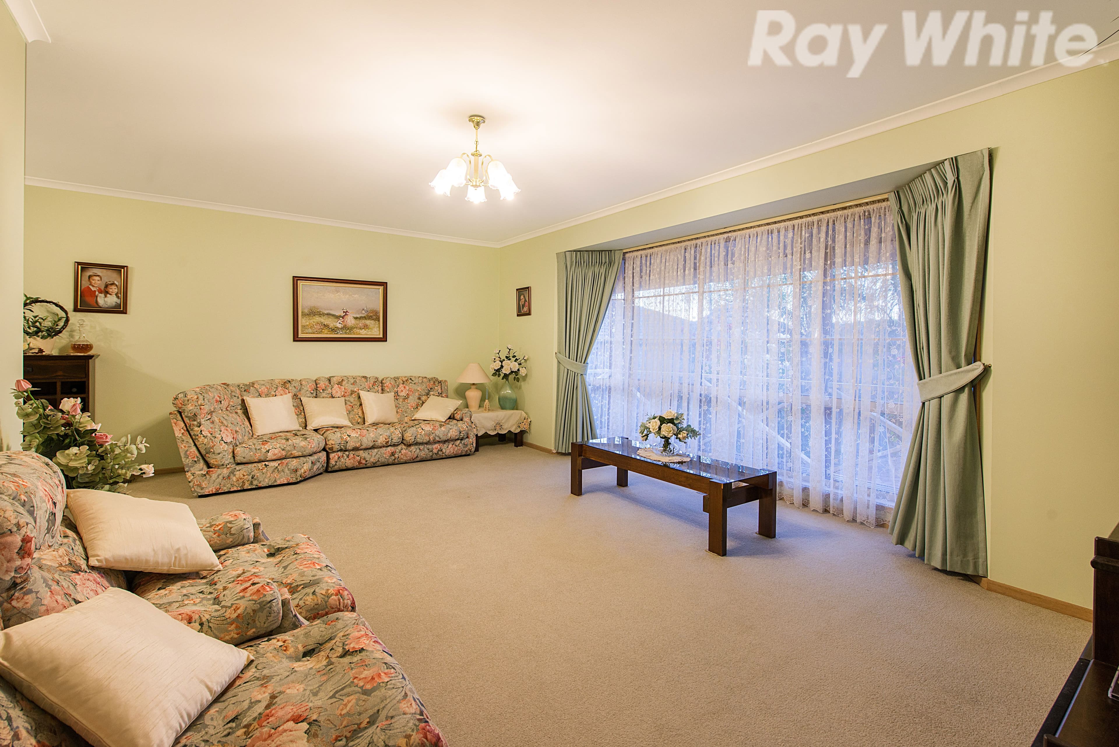 10 Denise Close, Rowville VIC 3178, Rowville - Thumbnail 3