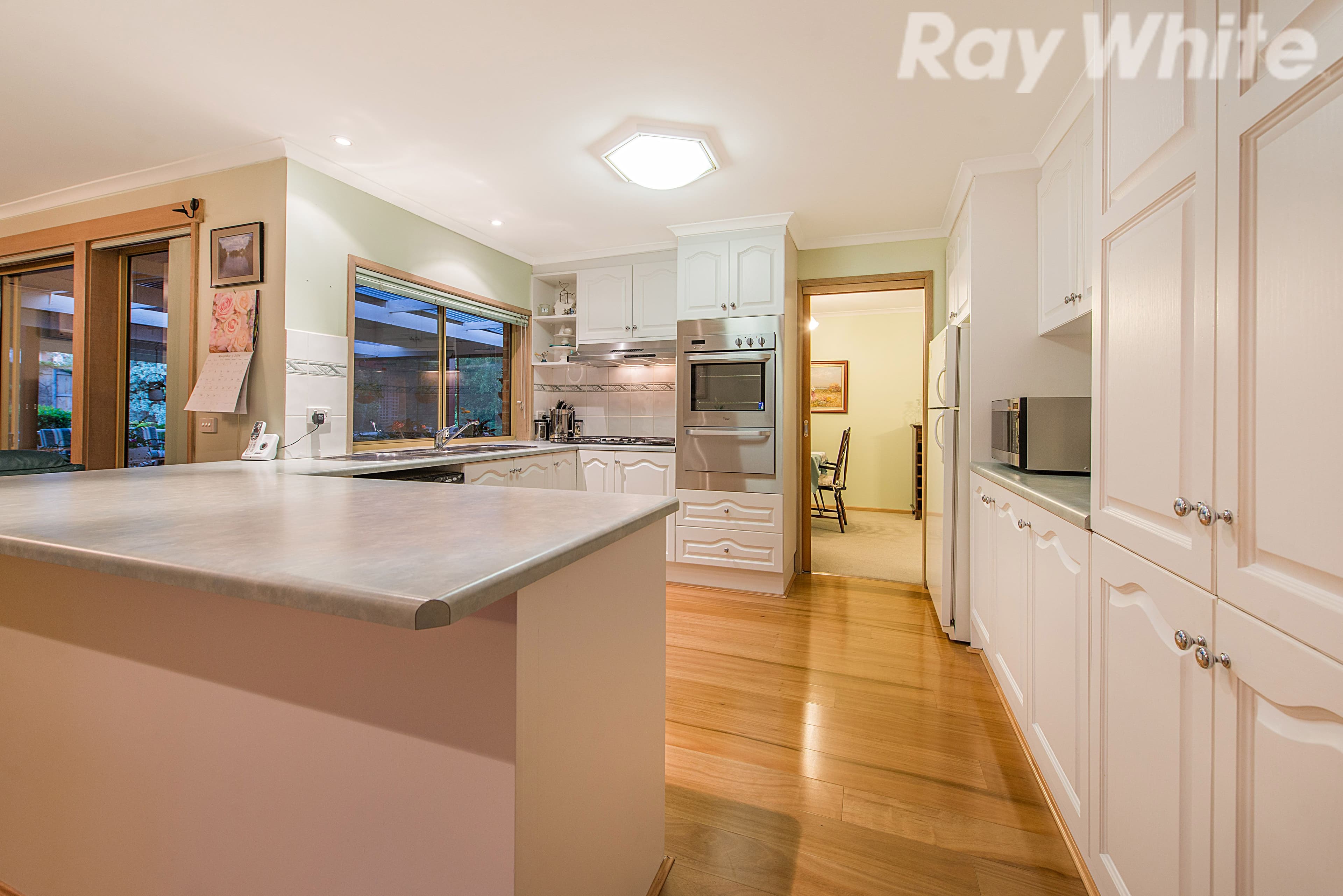 10 Denise Close, Rowville VIC 3178, Rowville - Thumbnail 6