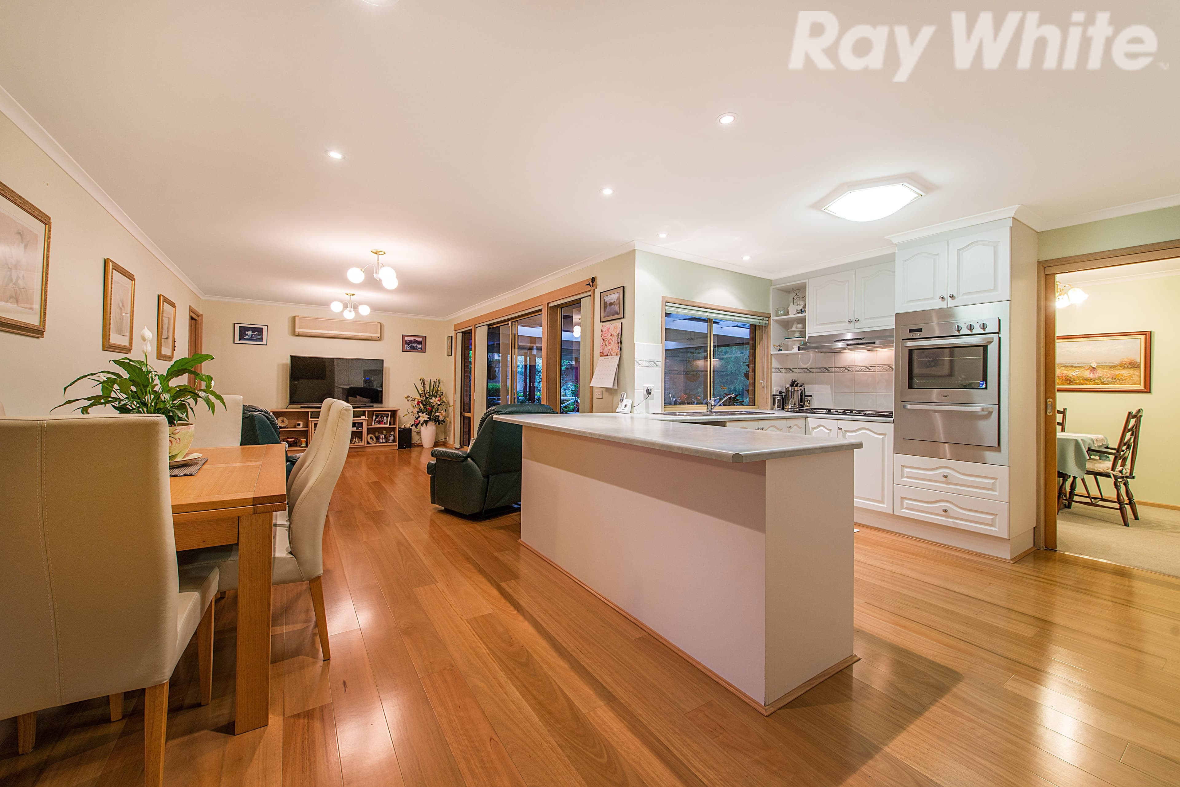 10 Denise Close, Rowville VIC 3178, Rowville - Thumbnail 7