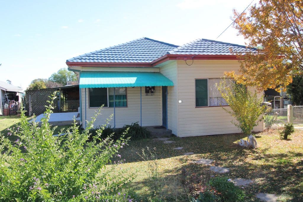 88 Chester Street, Inverell NSW 2360, Inverell - Image 1