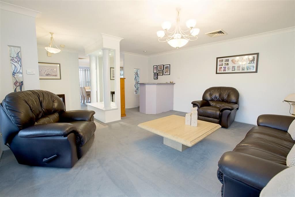 9 Kylie Tennant Close, Glenmore Park NSW 2745, Glenmore Park - Thumbnail 2